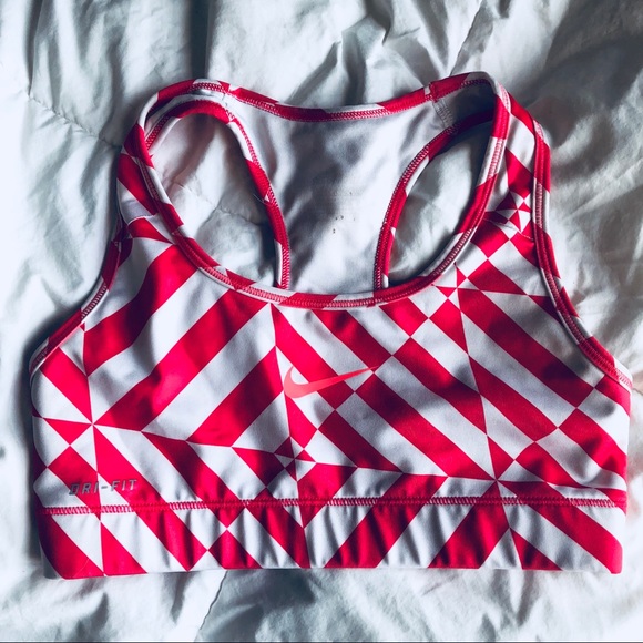 Nike Other - Nike geometric printed sports bra